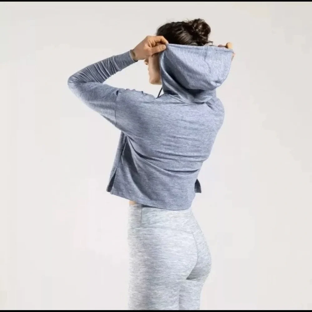 Nike Gray Cropped Relaxed Hoodie